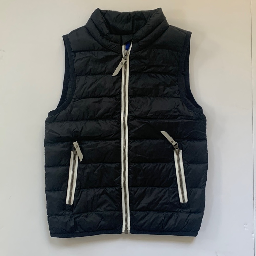 Hanna Andersson Boys Puffer Vest. Black color. Size 110 (US5)